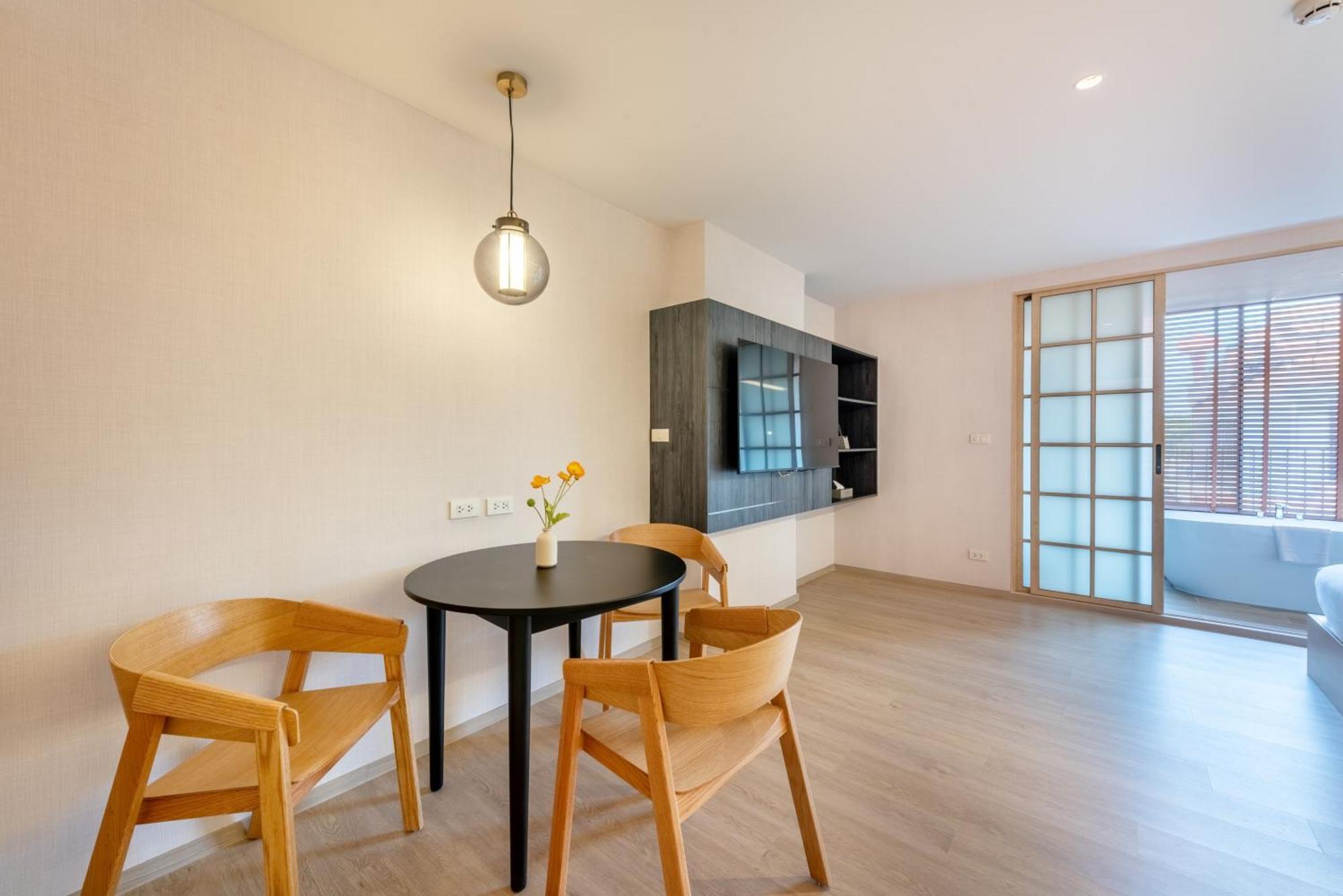 Salaya One Hotel & Service Apartment Esterno foto