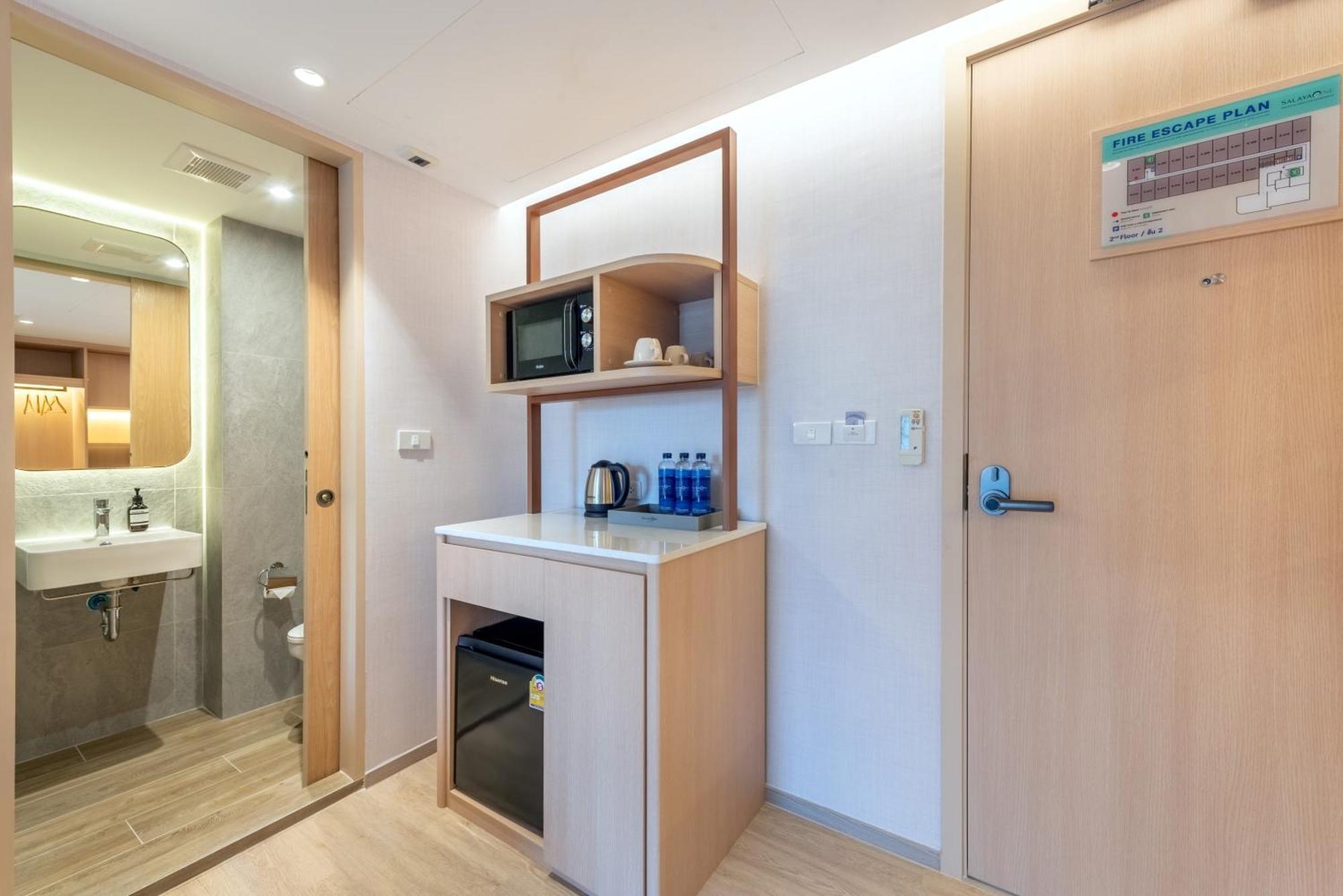 Salaya One Hotel & Service Apartment Esterno foto