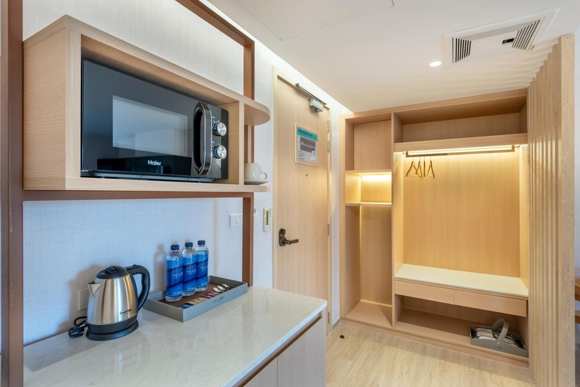 Salaya One Hotel & Service Apartment Esterno foto