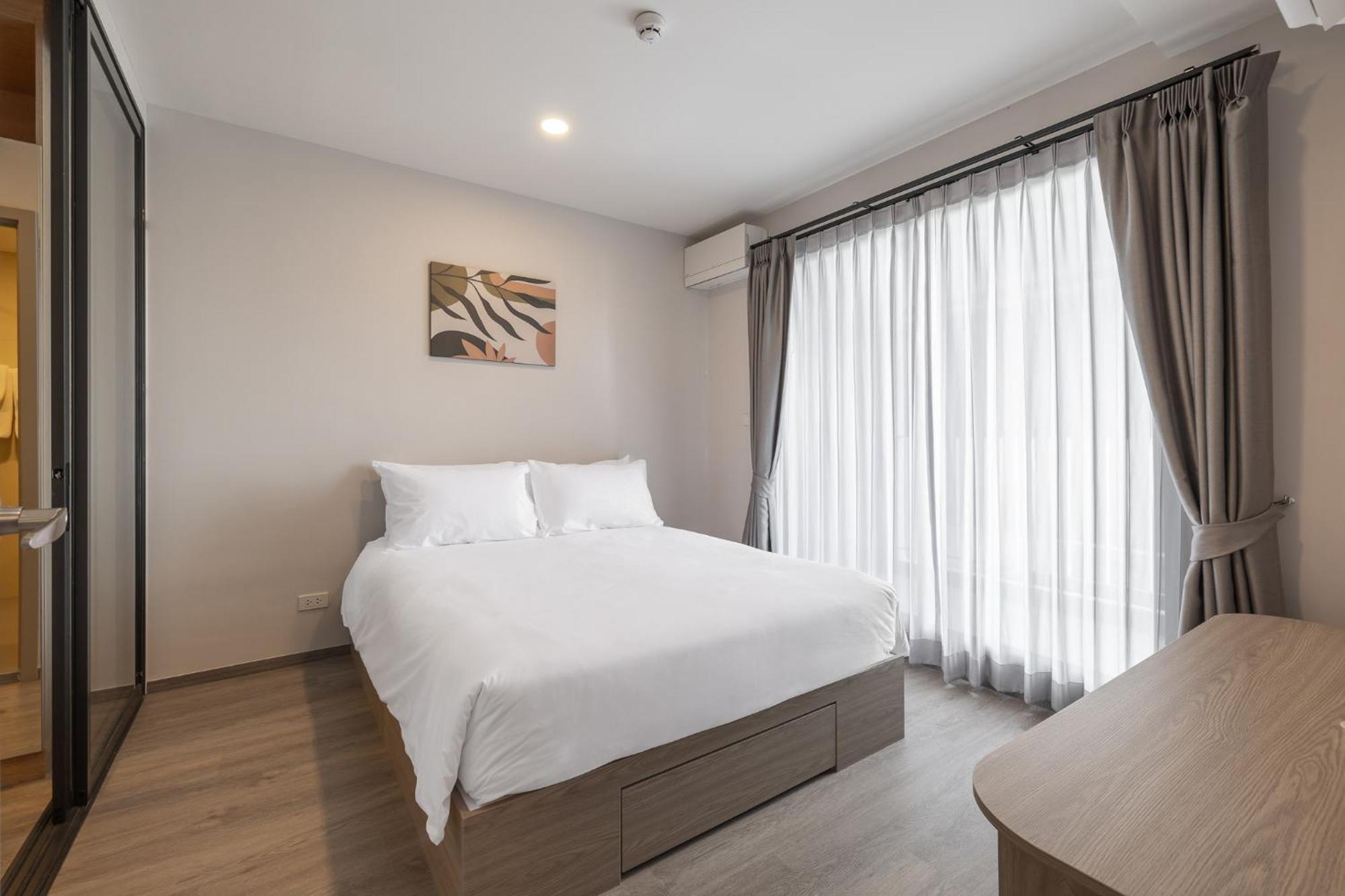 Salaya One Hotel & Service Apartment Esterno foto