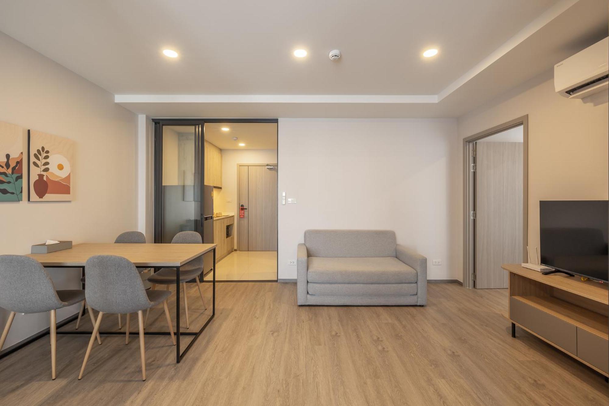 Salaya One Hotel & Service Apartment Esterno foto