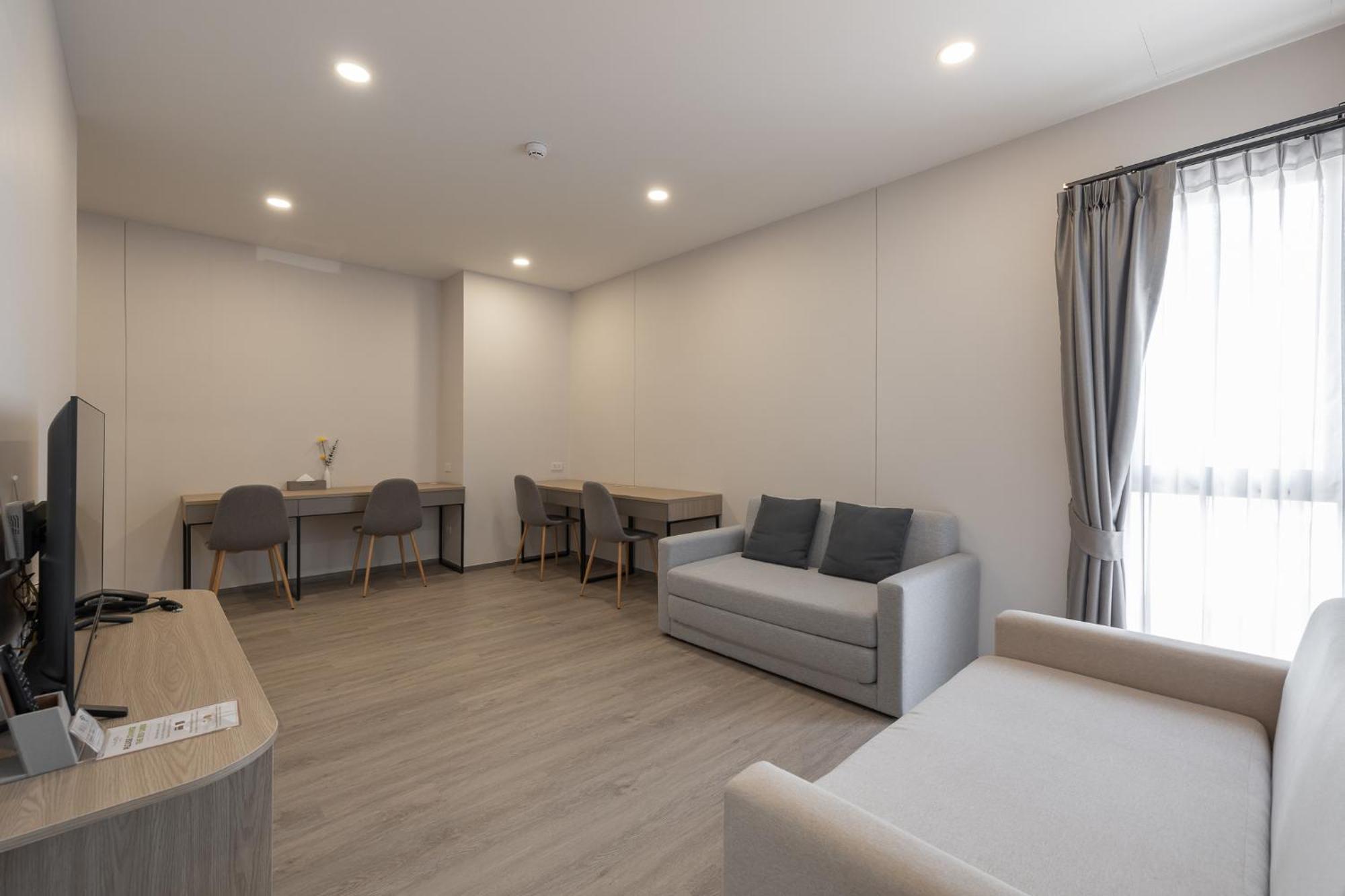 Salaya One Hotel & Service Apartment Esterno foto