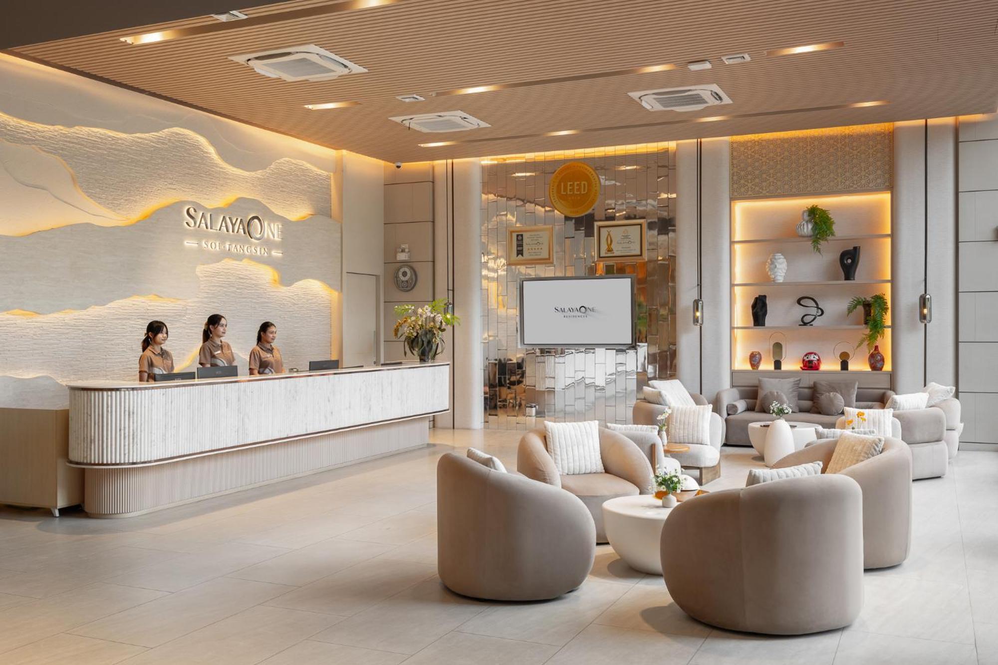 Salaya One Hotel & Service Apartment Esterno foto