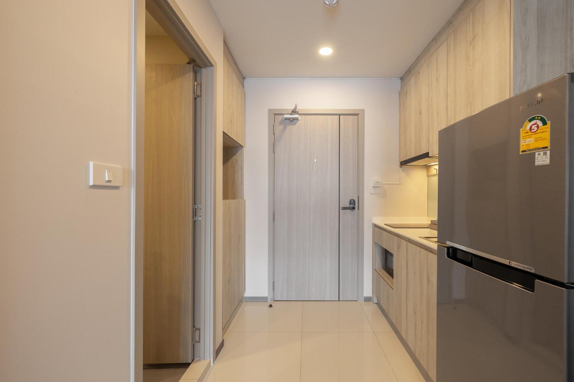 Salaya One Hotel & Service Apartment Esterno foto