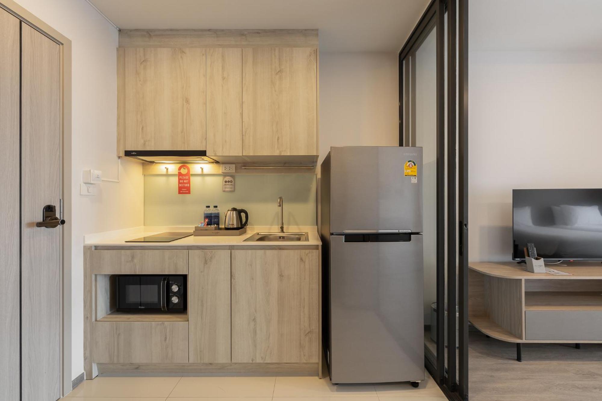 Salaya One Hotel & Service Apartment Esterno foto