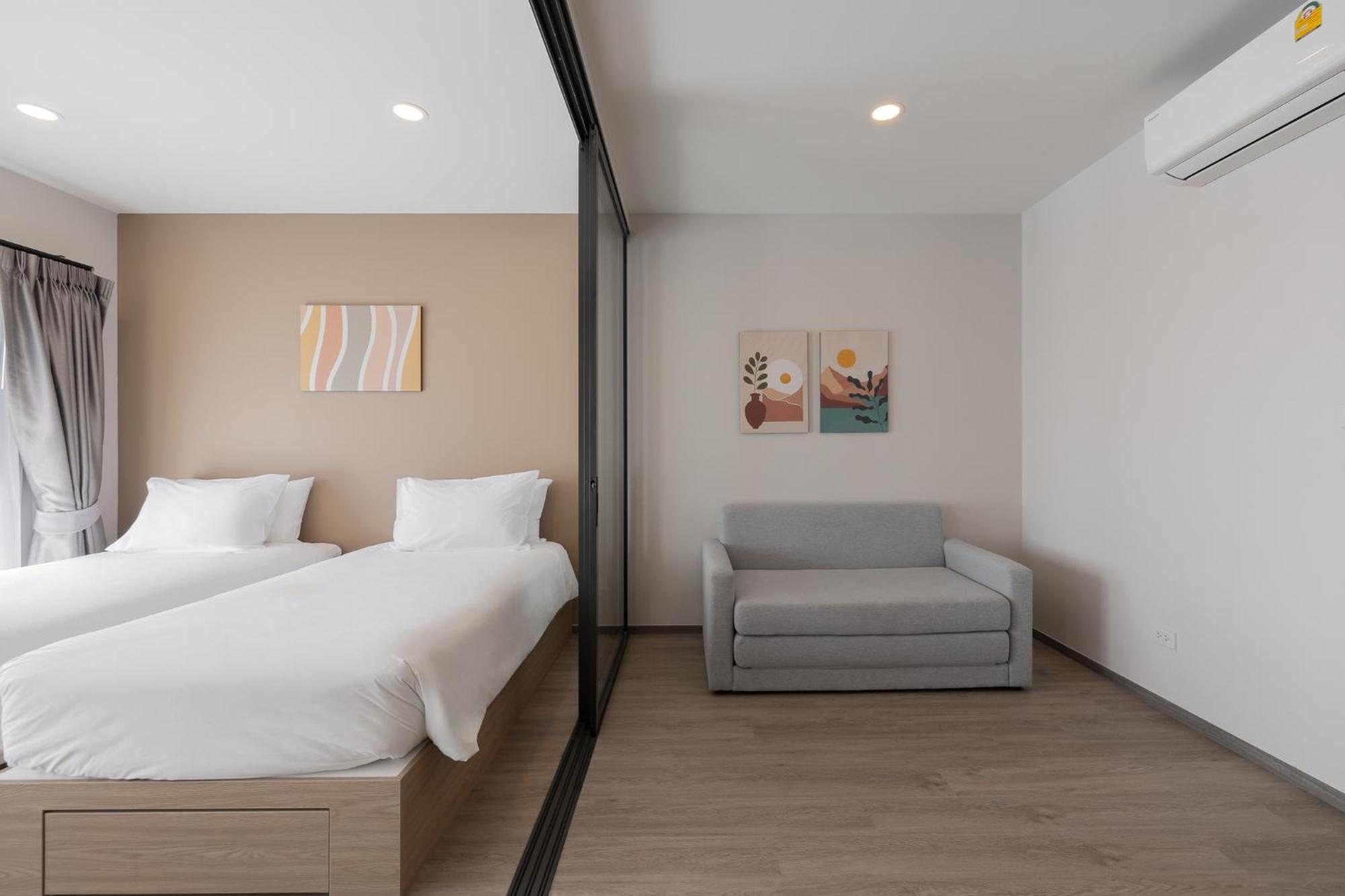 Salaya One Hotel & Service Apartment Esterno foto
