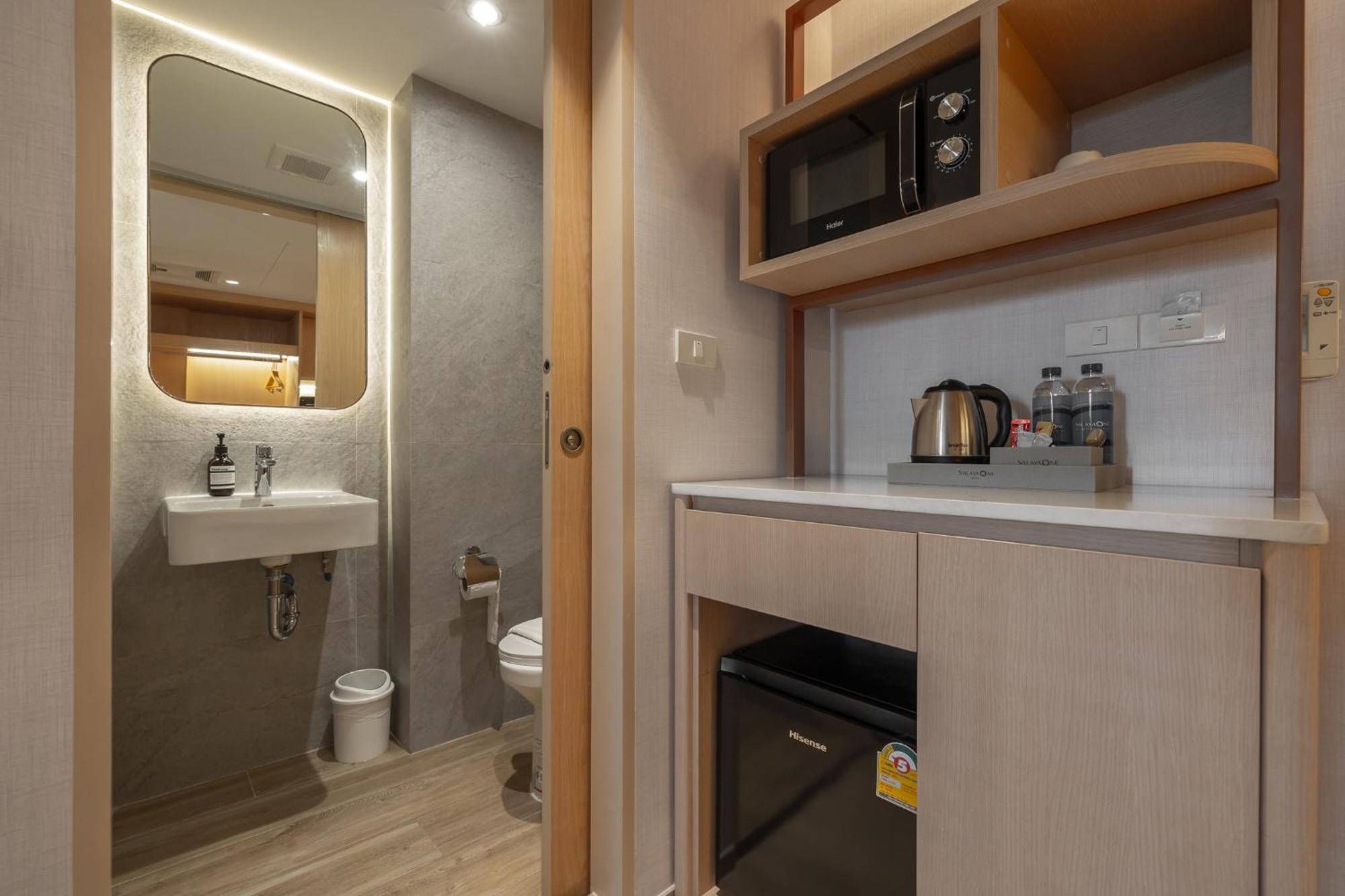 Salaya One Hotel & Service Apartment Esterno foto