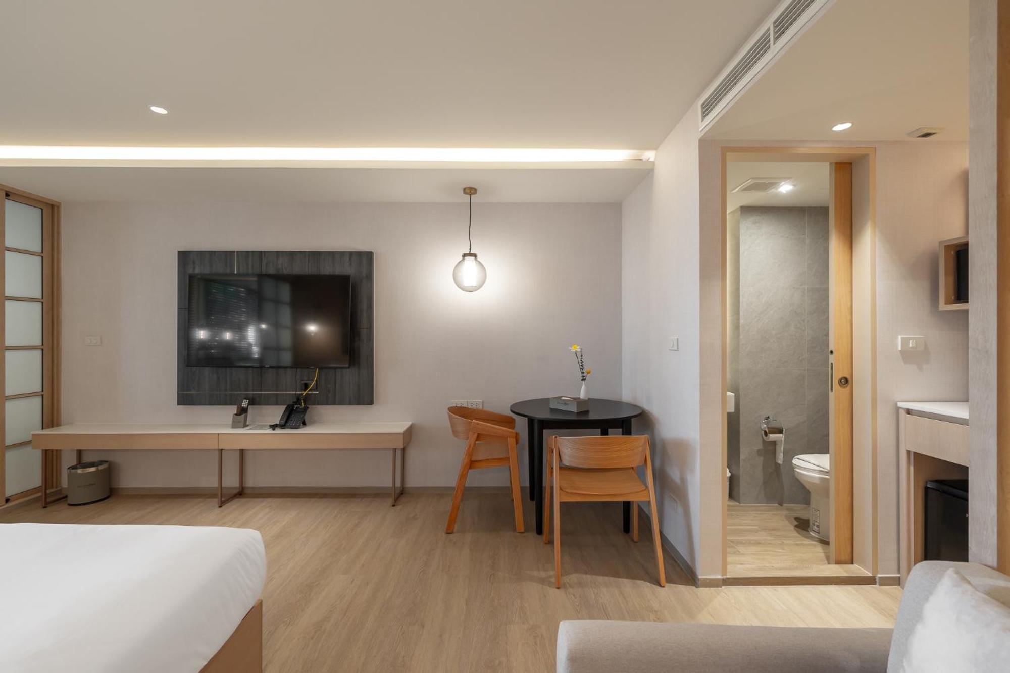 Salaya One Hotel & Service Apartment Esterno foto