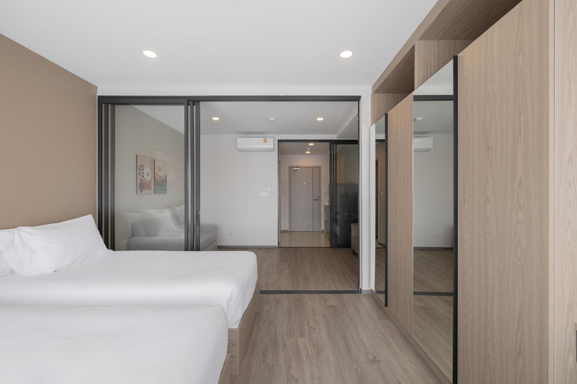 Salaya One Hotel & Service Apartment Esterno foto